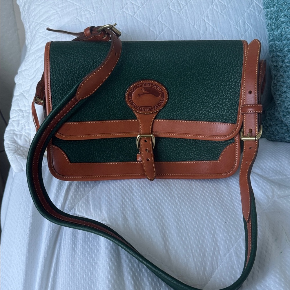 Dooney & Bourke- Beautiful Green Vintage Crossbody Bag - Never Used! - Picture 3 of 13